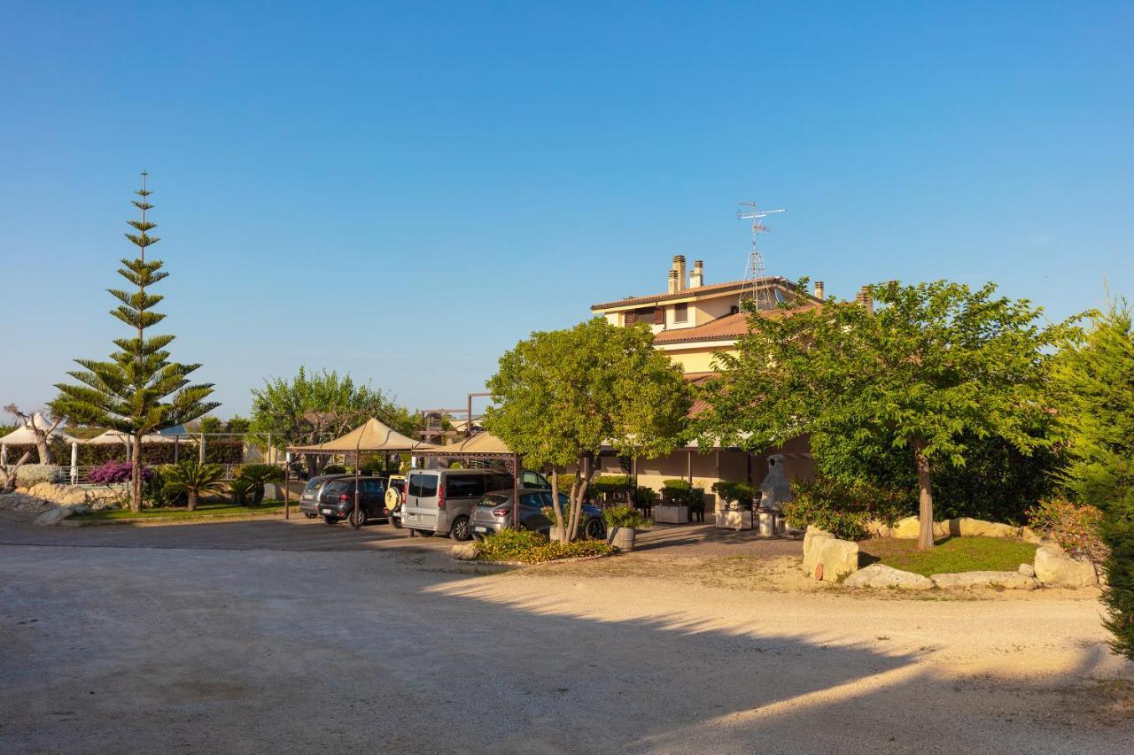 Bed & Breakfast Giardini Di Marzo Lecce Kültér fotó