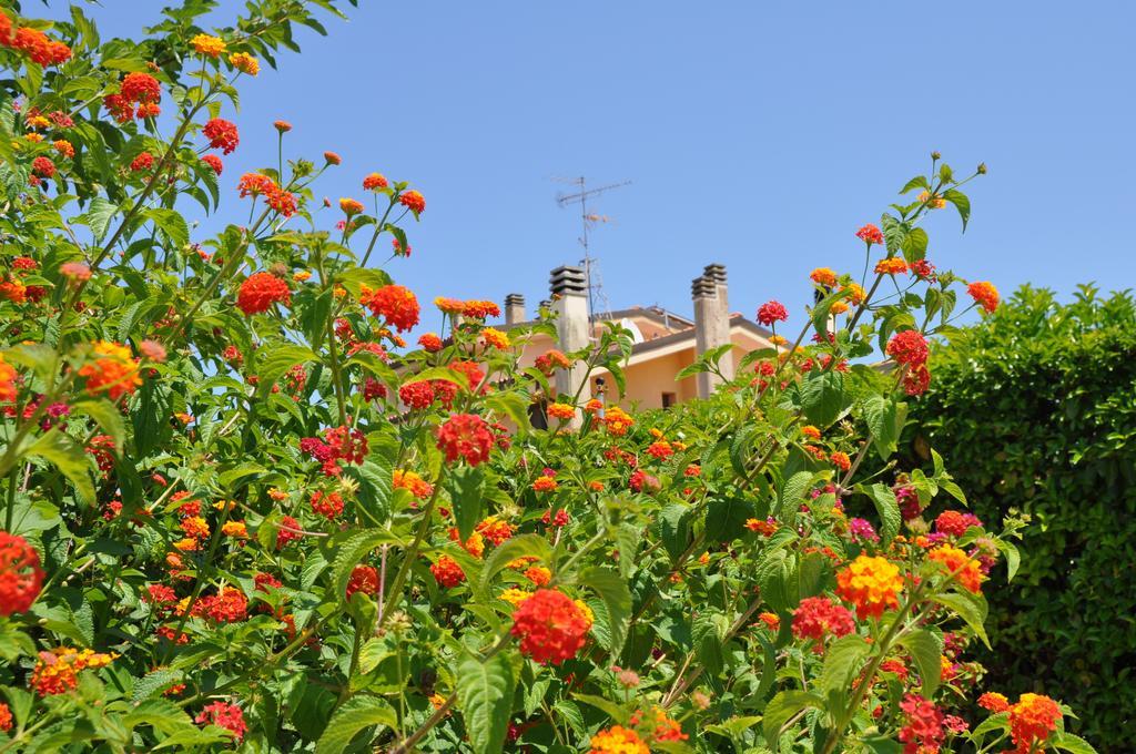 Bed & Breakfast Giardini Di Marzo Lecce Kültér fotó