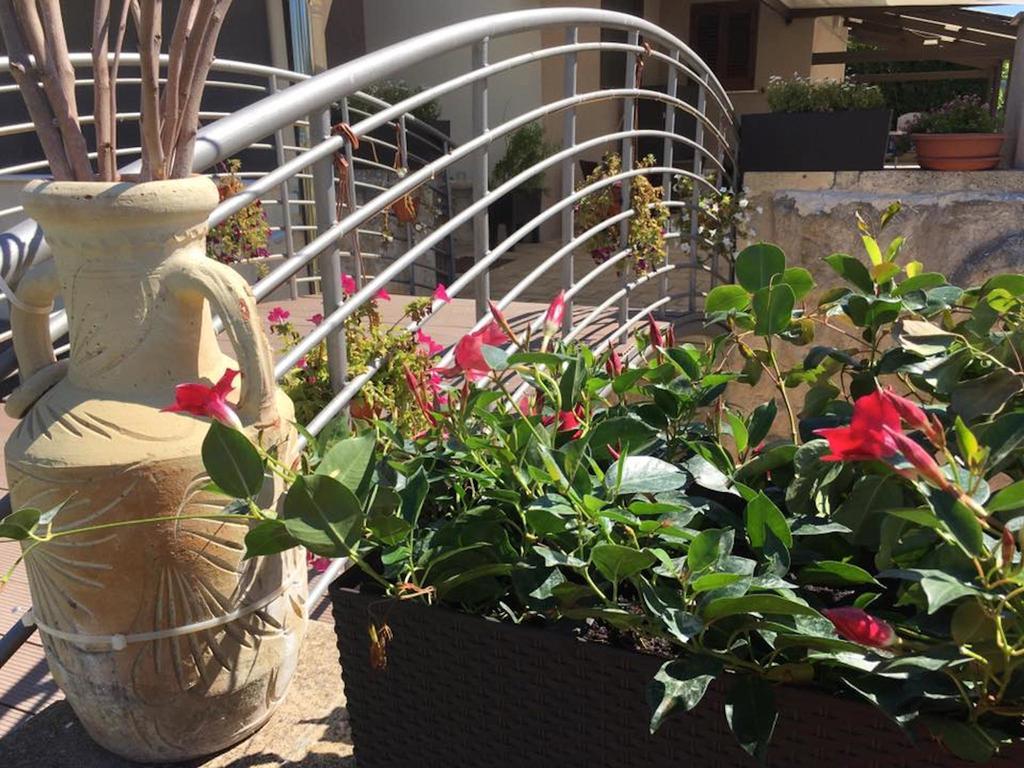Bed & Breakfast Giardini Di Marzo Lecce Kültér fotó